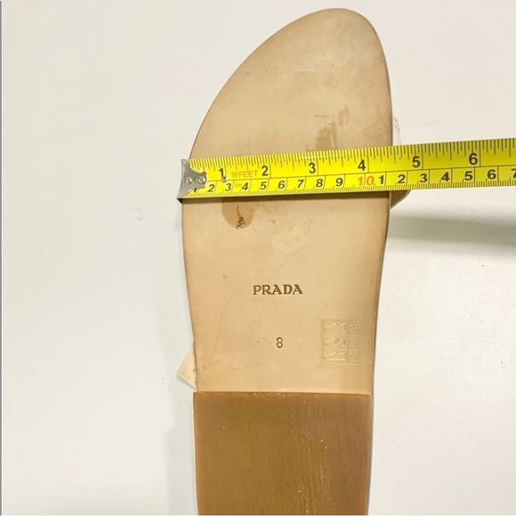 Prada leather sandals. - Picture 5 of 8